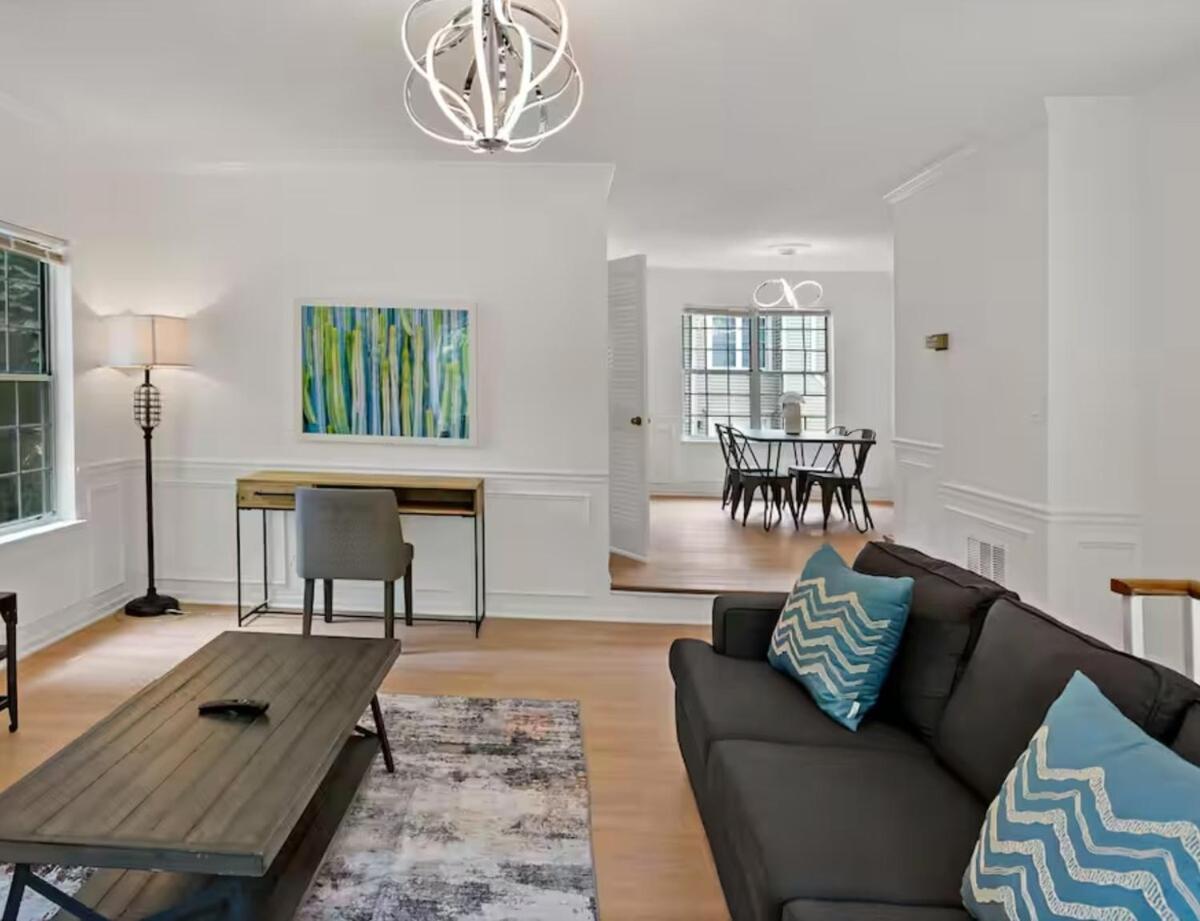 Havenly Homes Dmv Arlington Room photo