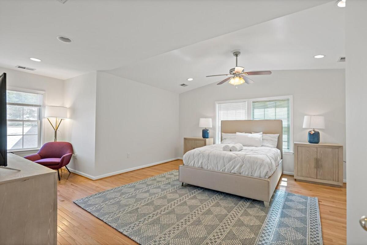 Havenly Homes Dmv Arlington Room photo
